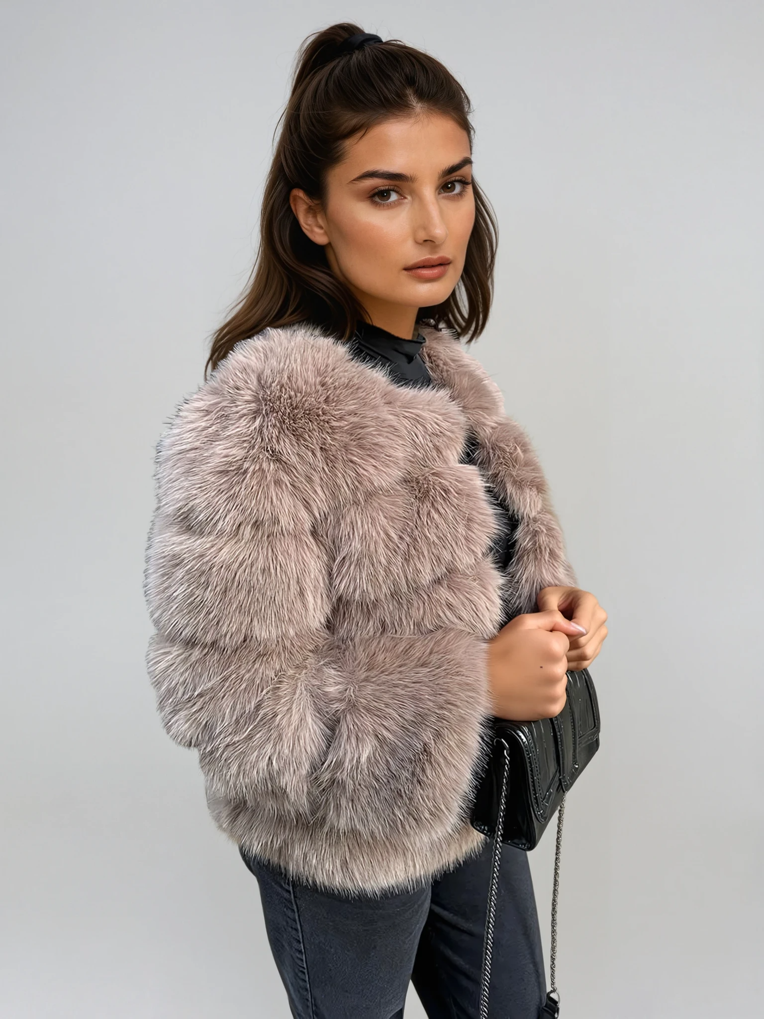 Eliyah Futrzany płaszcz